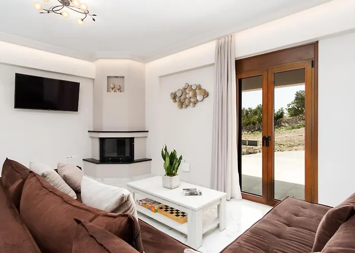 Villa Karouzo - With Private Pool