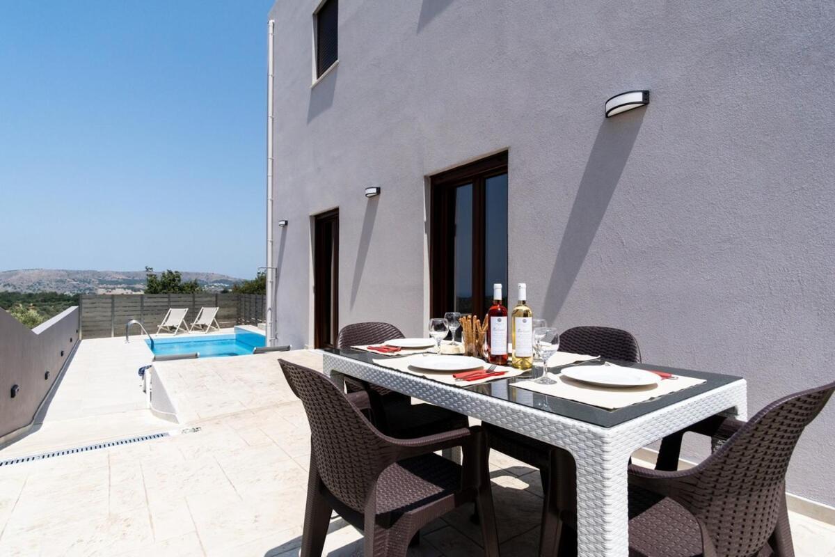 Villa Karouzo - With Private Pool