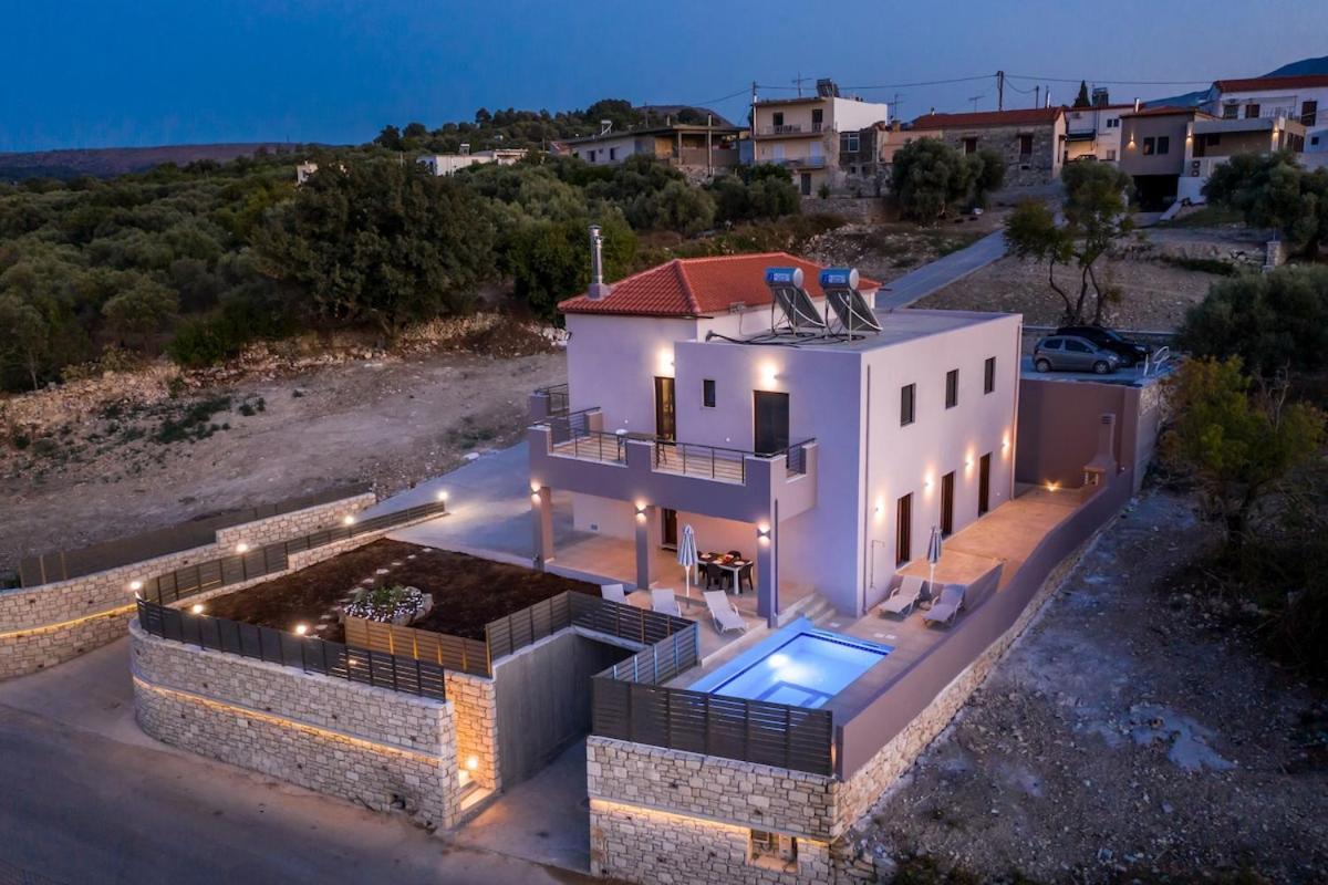 Karouzo - With Private Pool Villa Ayios Konstandinos (Rethymno)