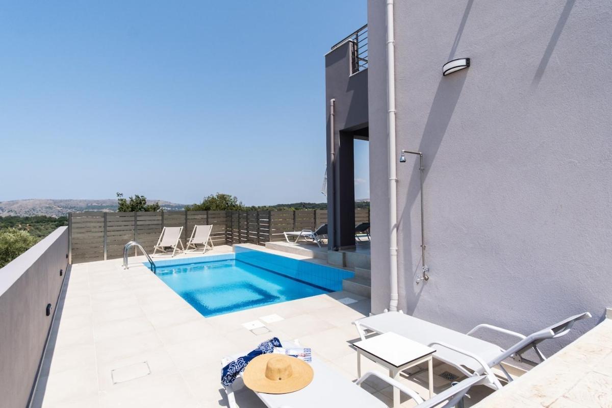 Villa Karouzo - With Private Pool *