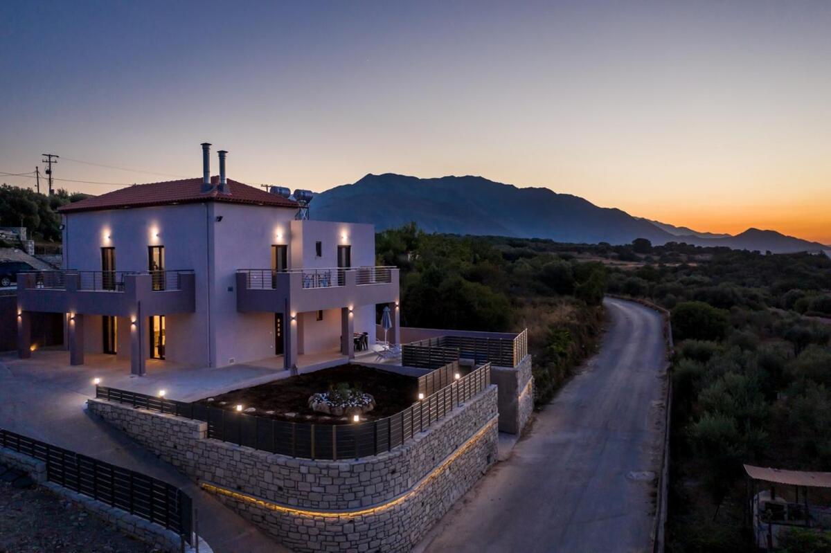 Karouzo - With Private Pool